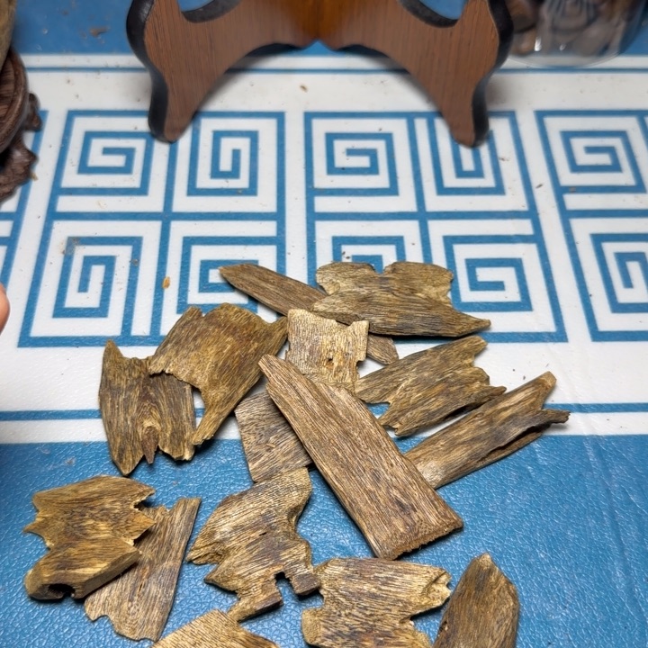 线香绿奇陆河块料61克