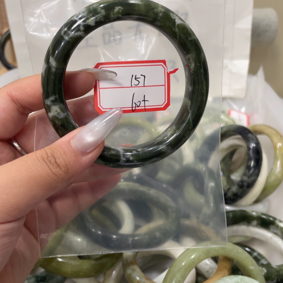 未镶嵌蛇纹石玉手镯