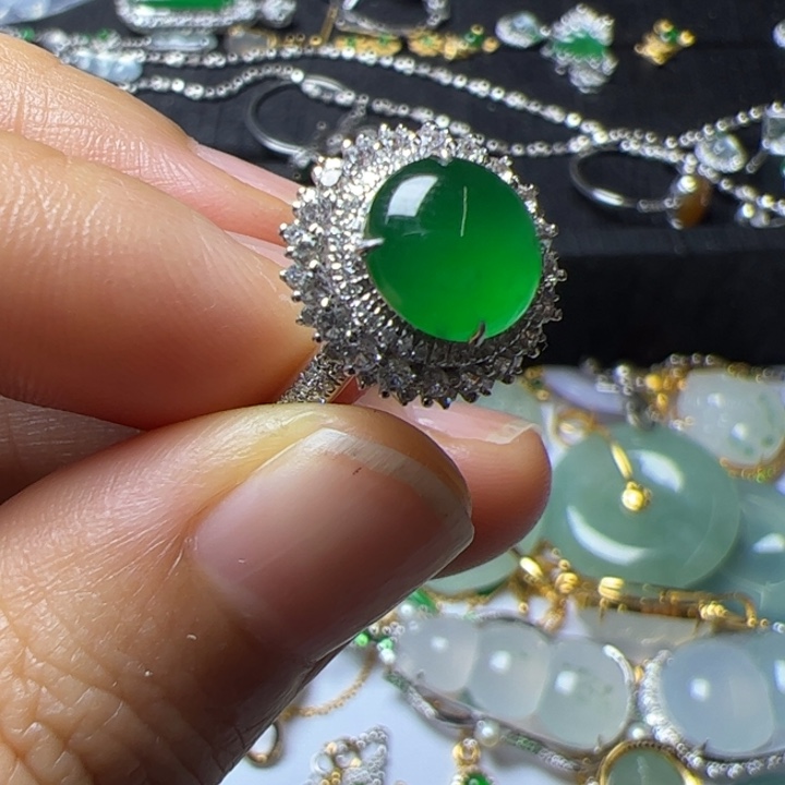 翡翠戒指18K金镶嵌翡翠吊坠项链