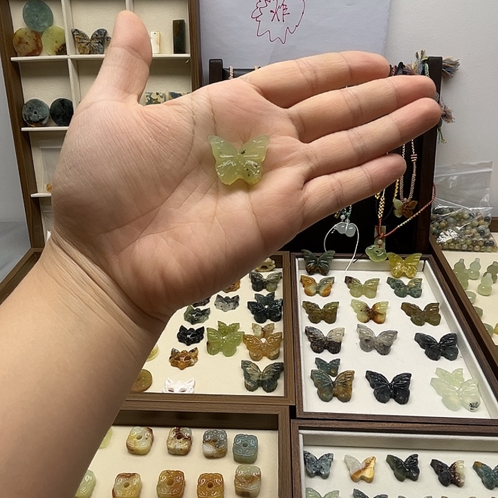 蛇纹石玉未镶嵌吊坠(不含链)