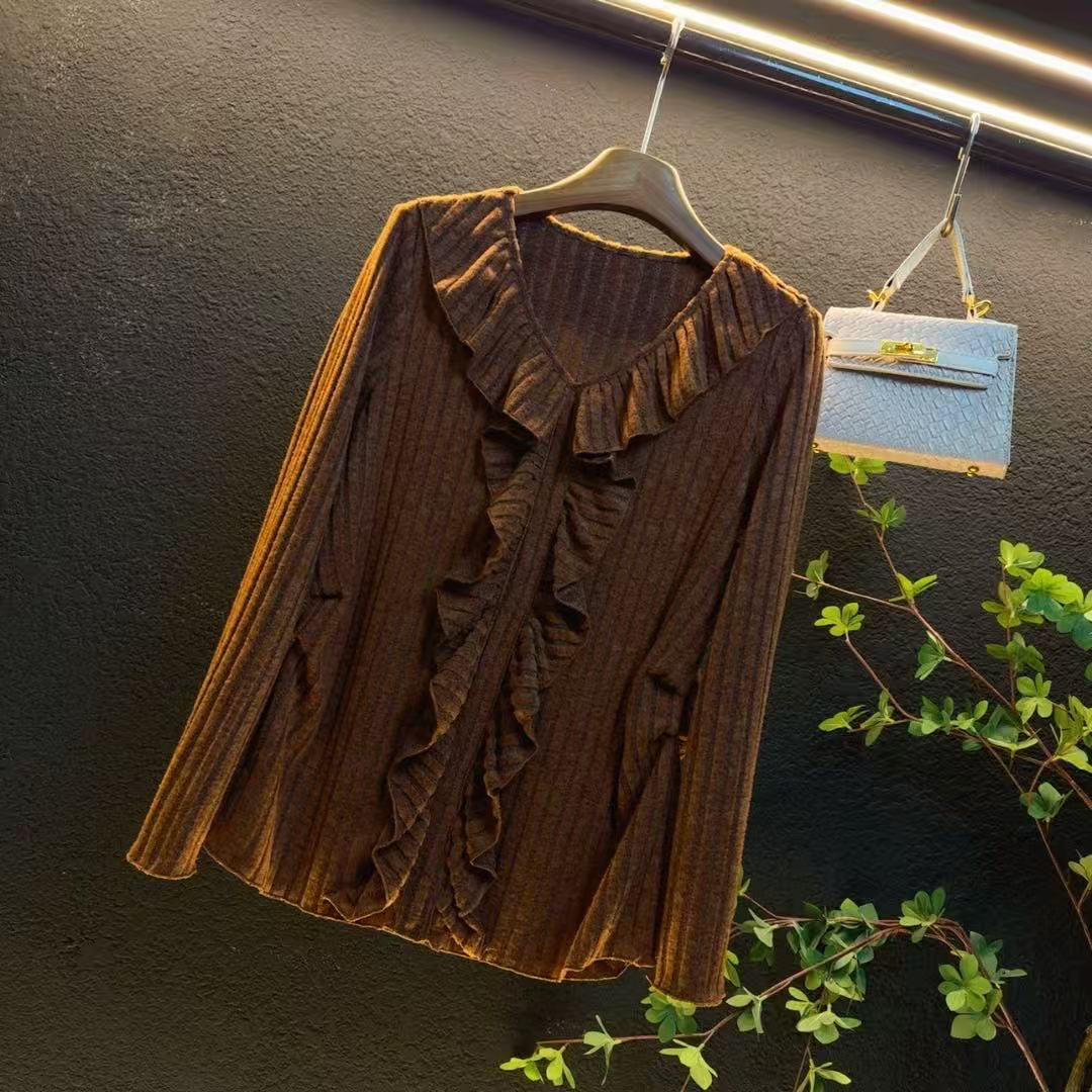 新款大码2025冬季加厚v领显瘦花边收腰洋气上衣/33396