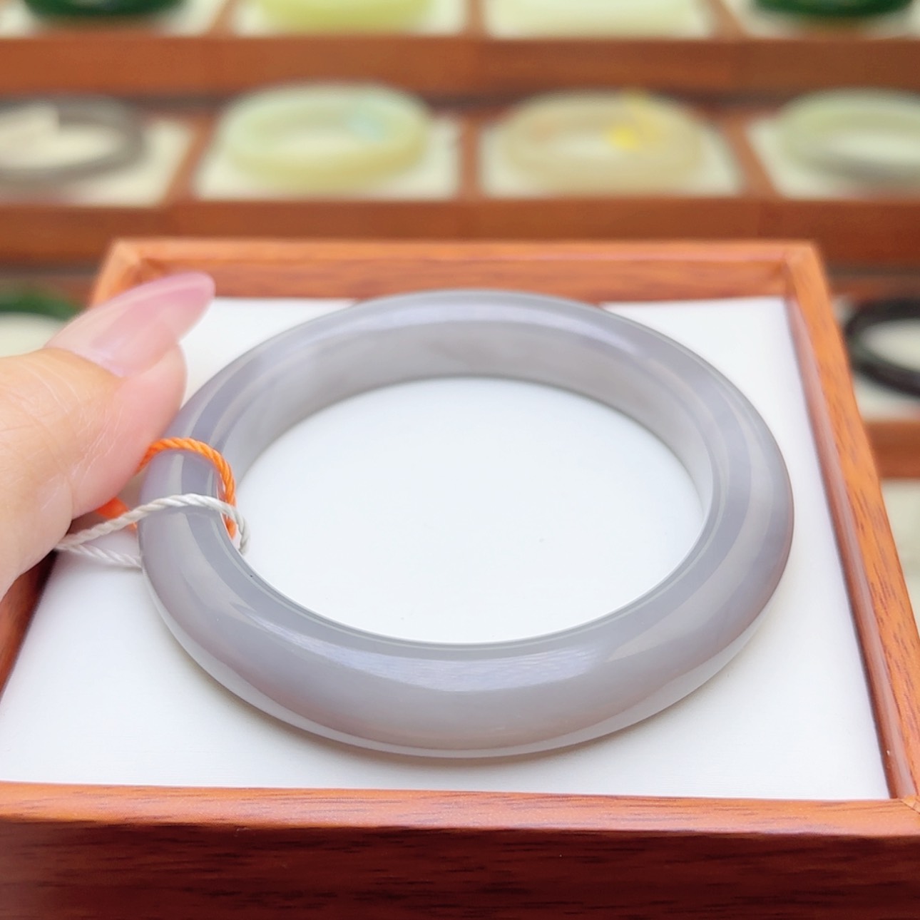 【闪购商品】和田玉手镯未镶嵌