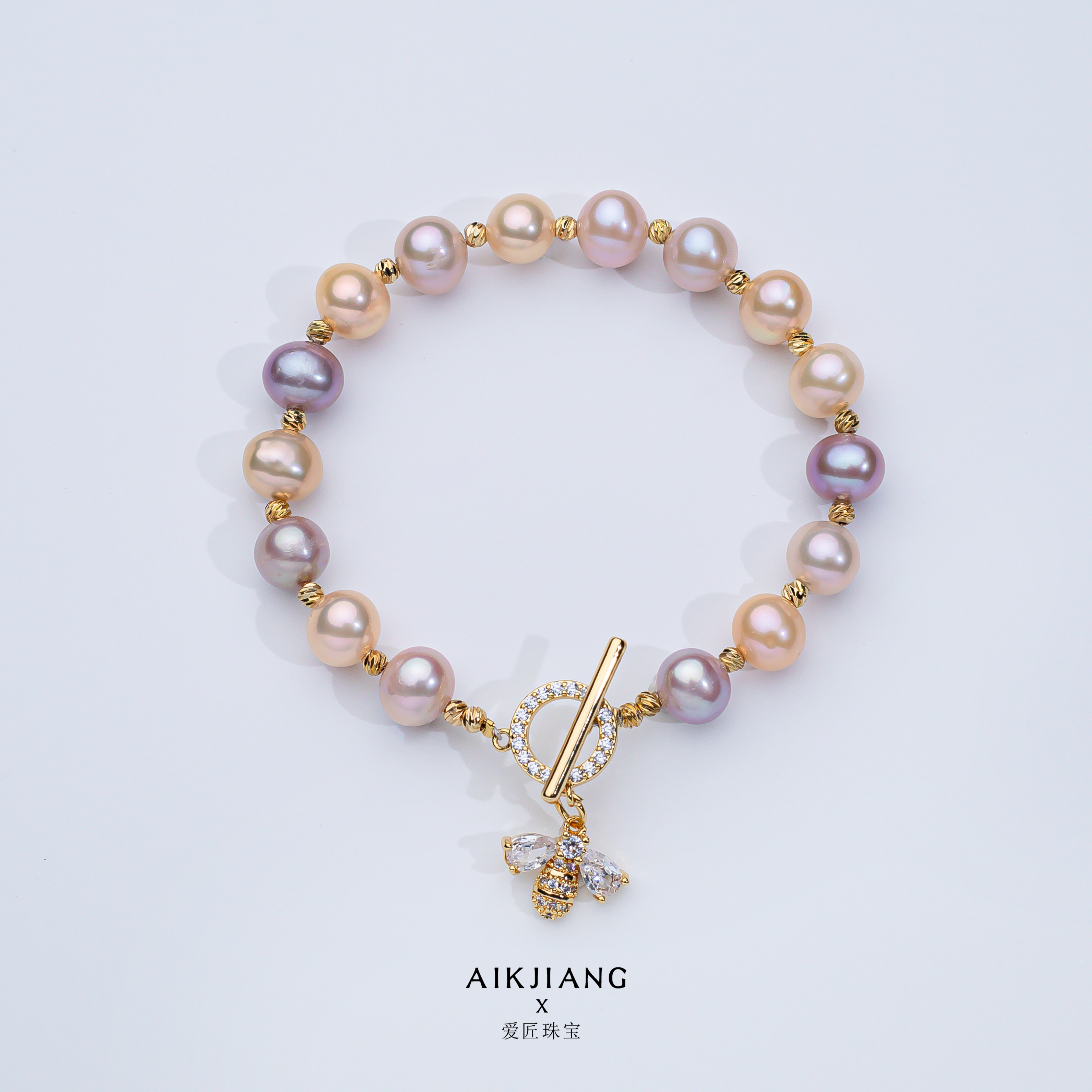 AIKJIANG/爱匠【新粉必拍】小蜜蜂 糖果色淡水珍珠手链7mm左右时尚