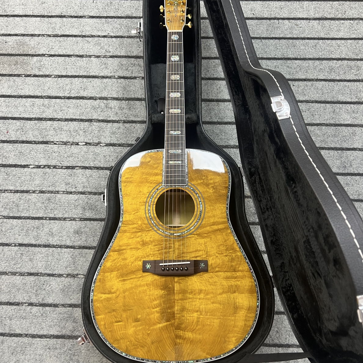 全实木全单吉他纹理漂亮共振充分男女通用