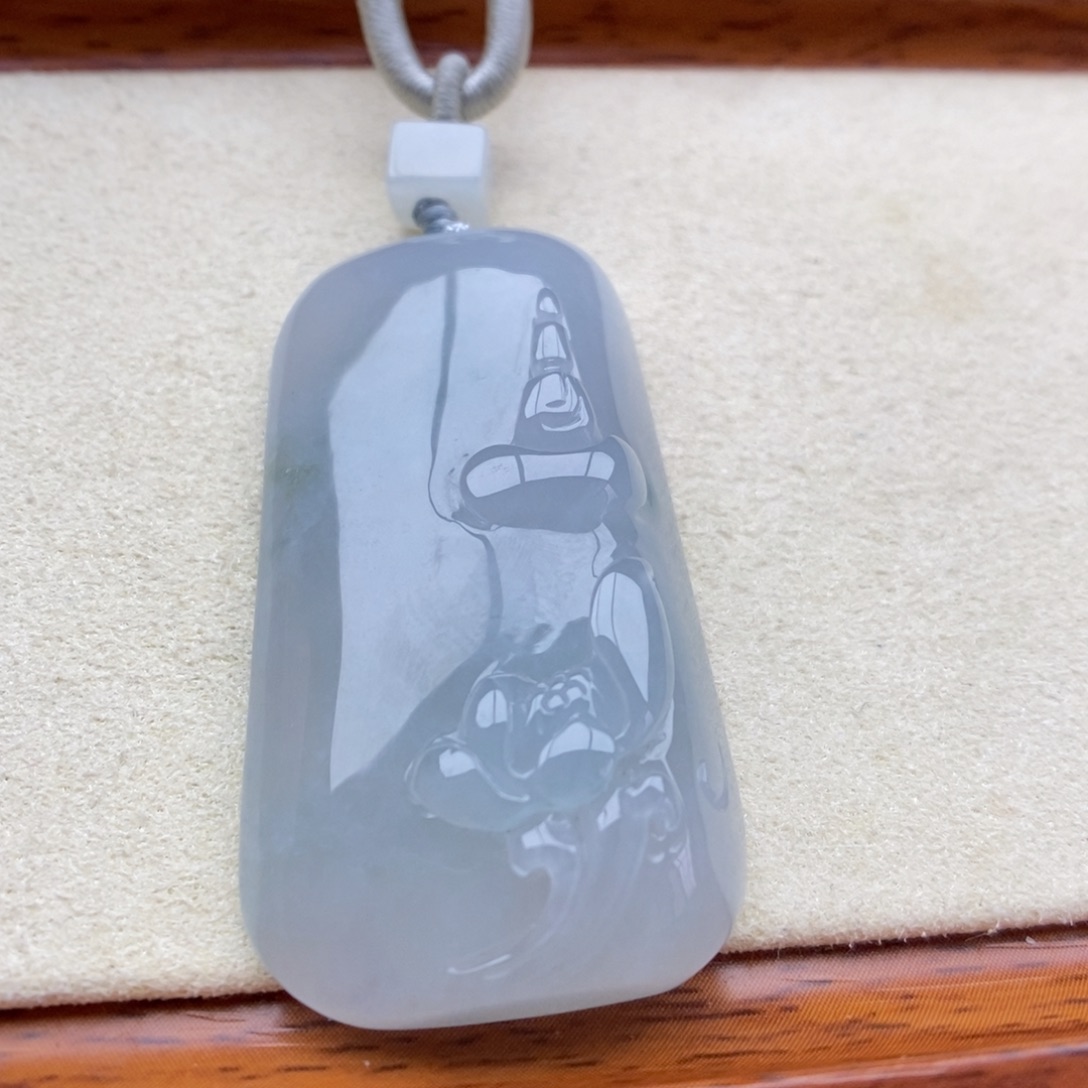 翡翠未镶嵌颈饰吊坠