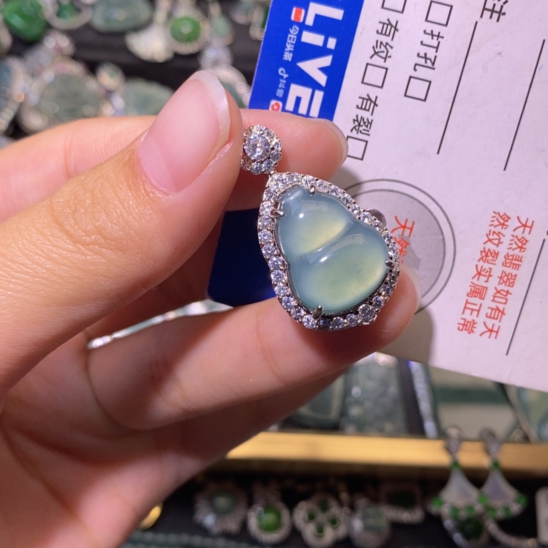 翡翠未镶嵌颈饰天然