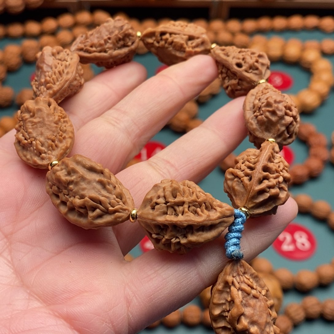 文玩核桃手串18尺寸麒麟角