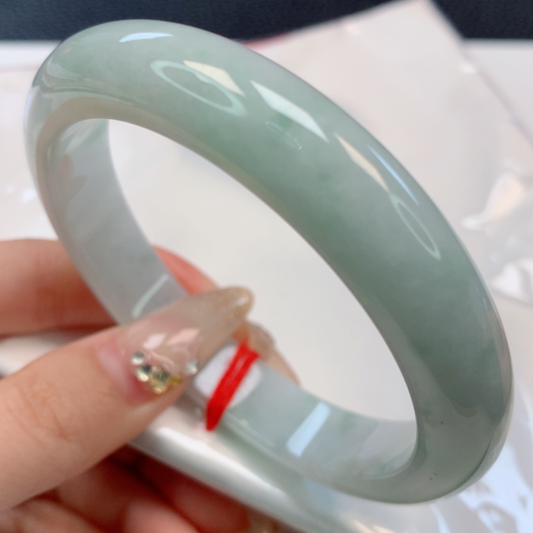 【闪购商品】翡翠手镯未镶嵌60圈