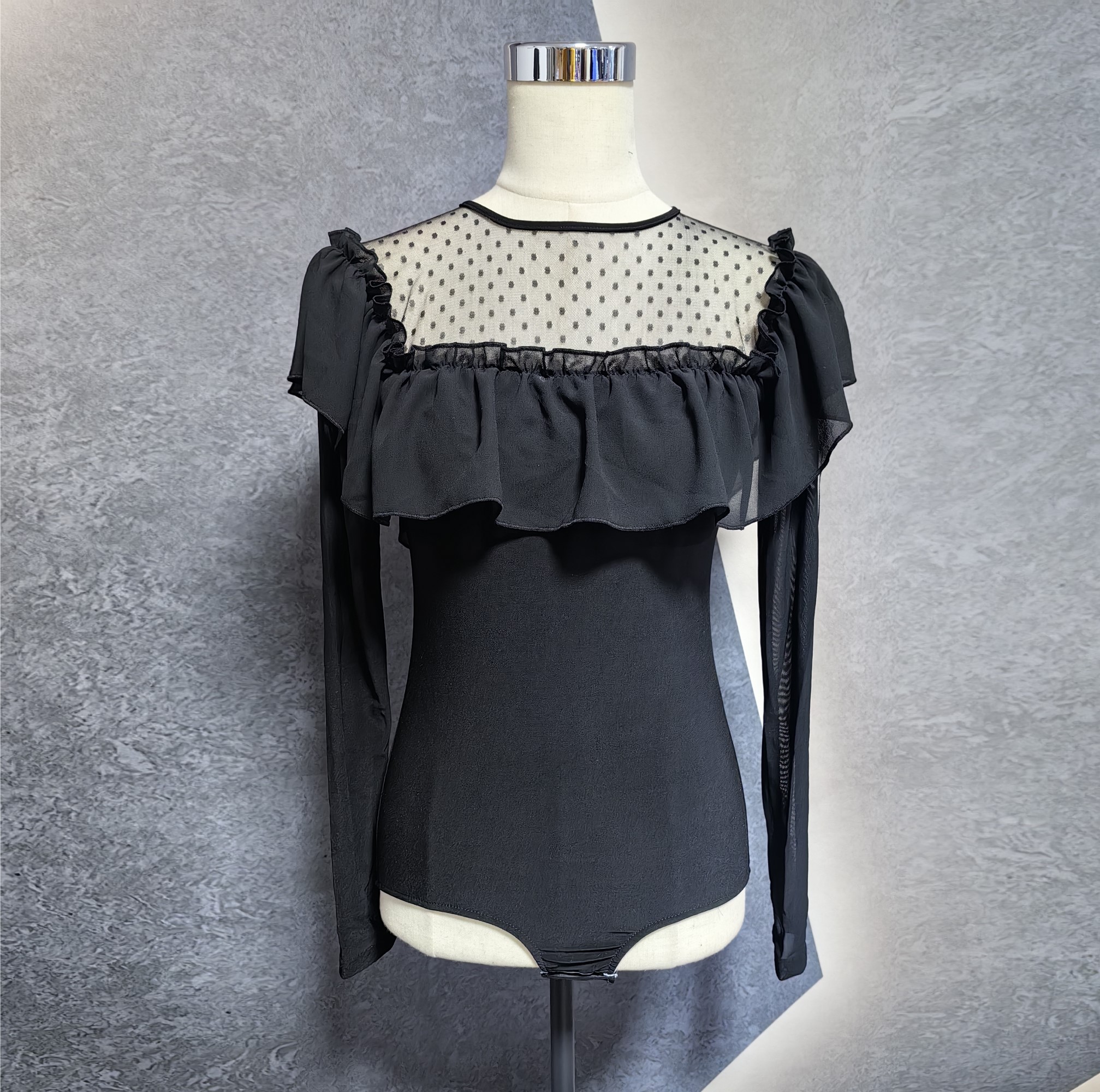 【浩婷雪娟】前方后圆波点蕾丝拼接褶皱花边连体衫