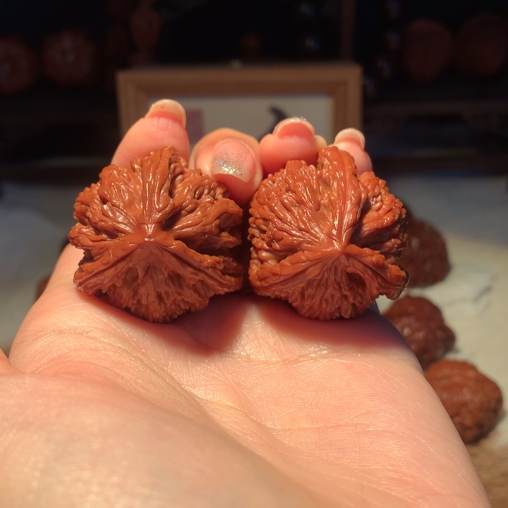 文玩核桃把件38全品虎头奔