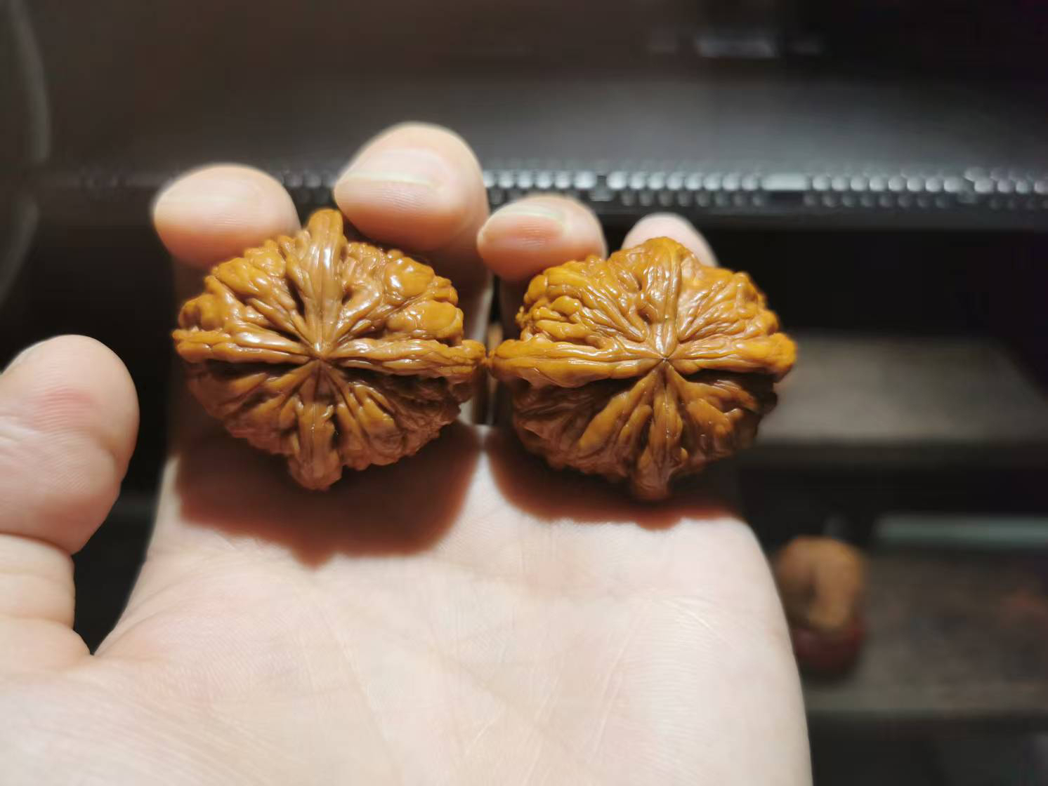 文玩核桃门墩四楞