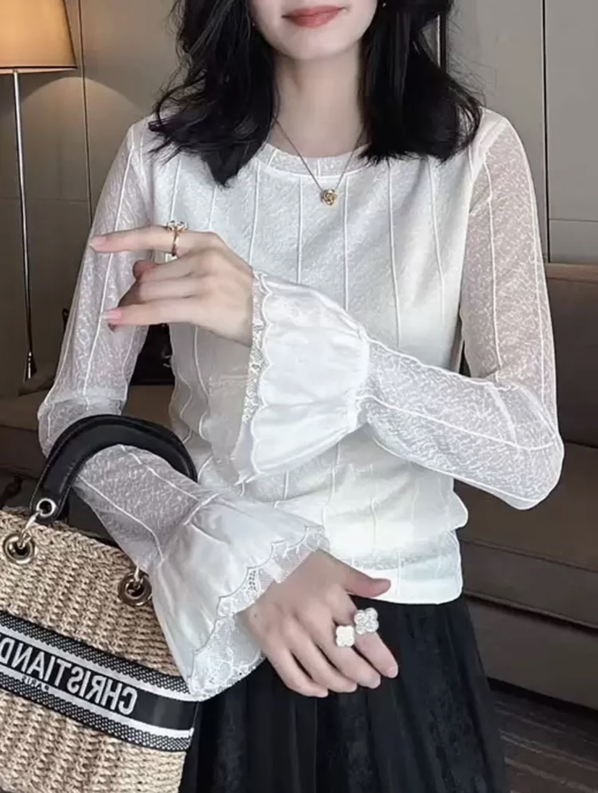 夏季新款打底圆领长袖高级透视网纱洋气修身蕾丝衬衫遮肉