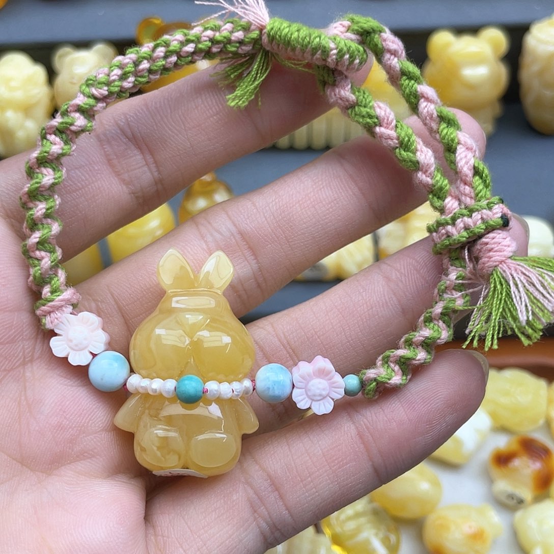 琥珀裸石未镶嵌蜜蜡