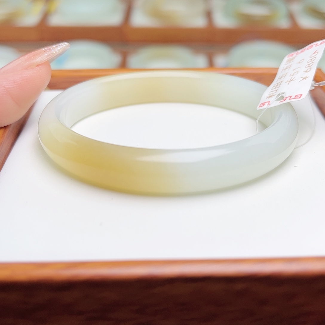 和田玉手镯未镶嵌51.6