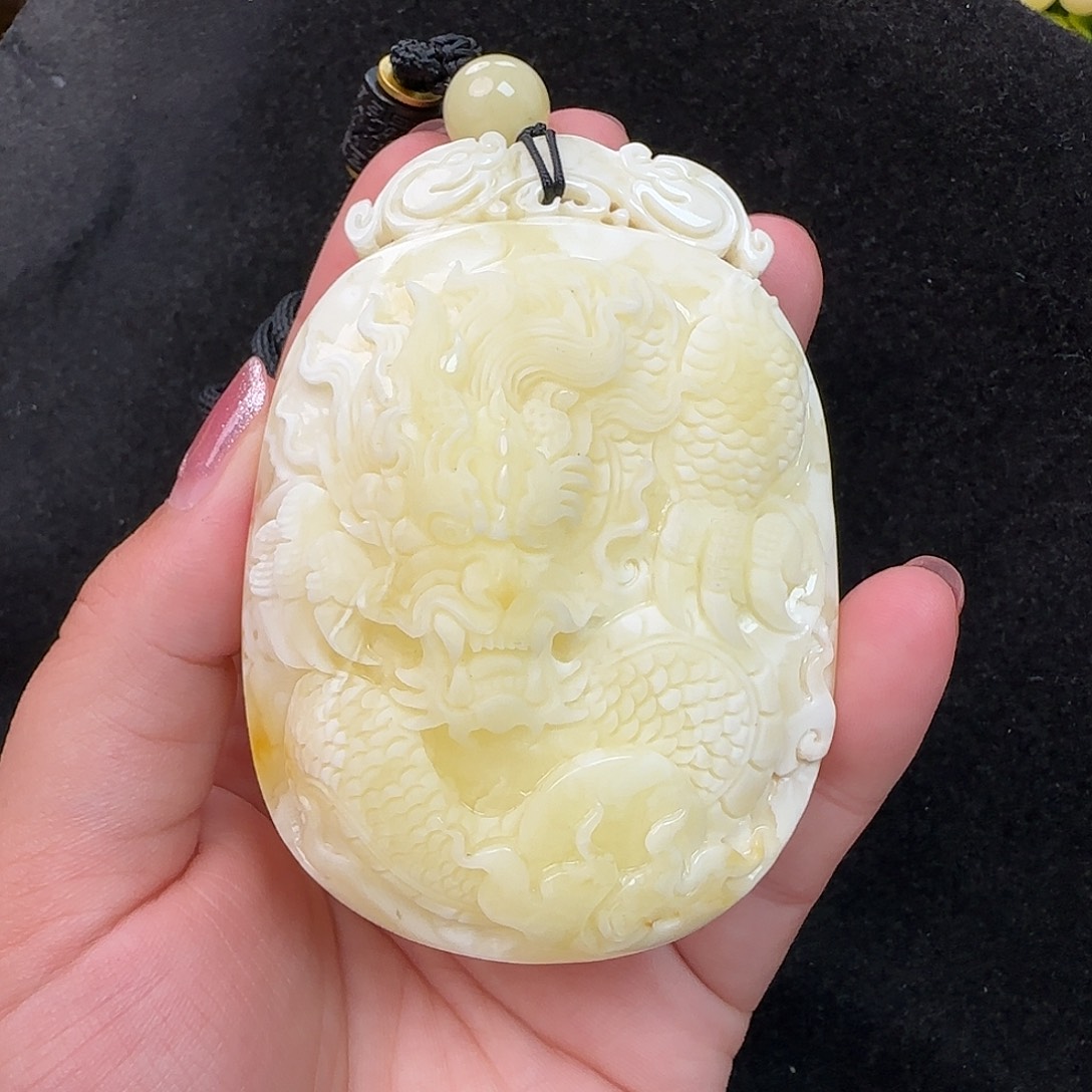 蜜蜡未镶嵌珠宝奇石