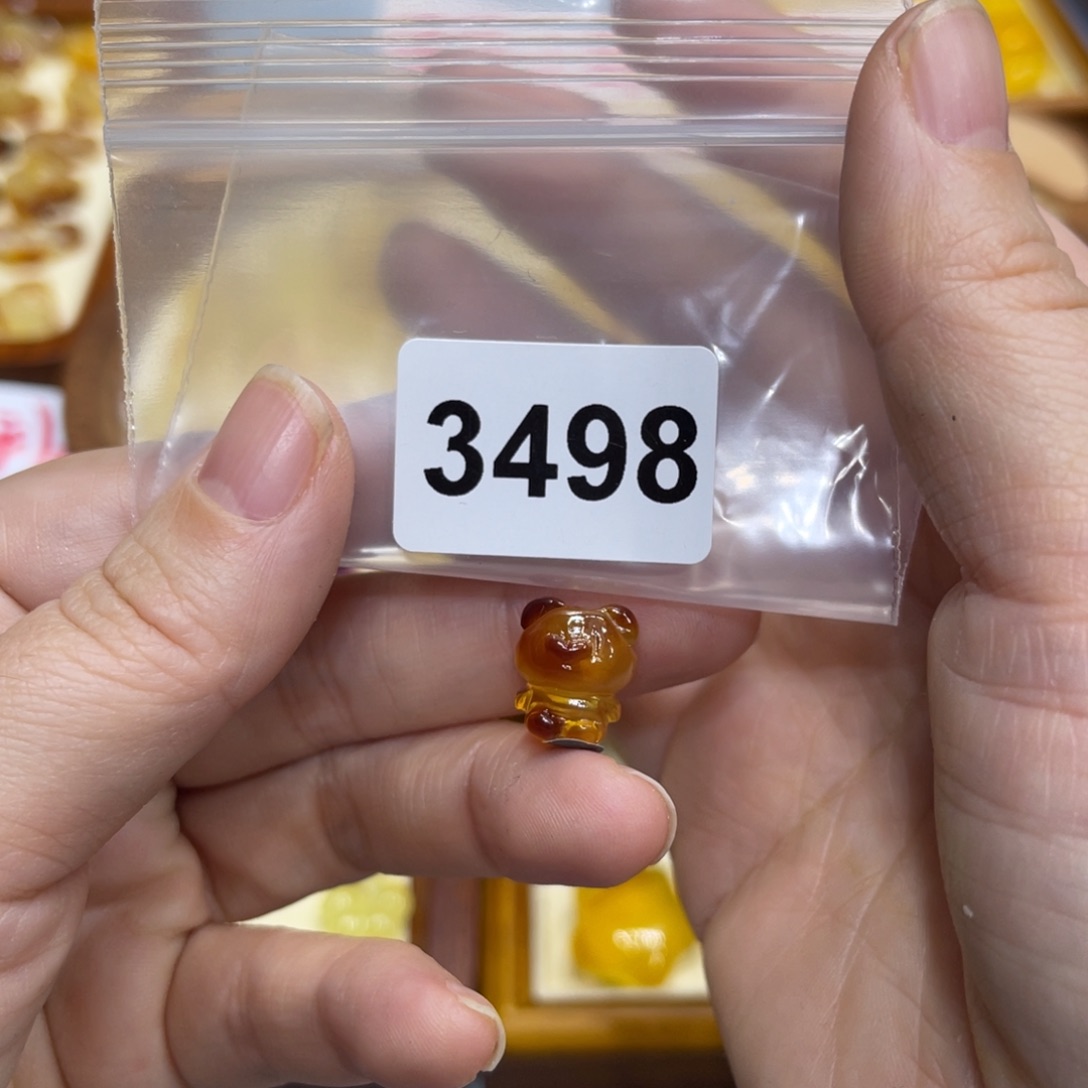 琥珀珠宝奇石未镶嵌