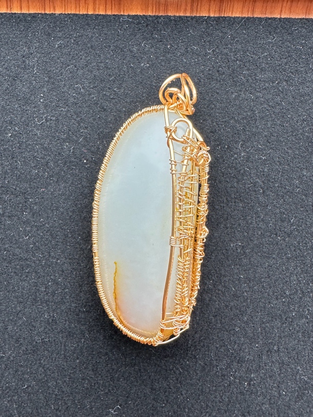 新疆和田玉吊坠。(铜丝绕线)母亲节礼物和田玉老郑和田玉