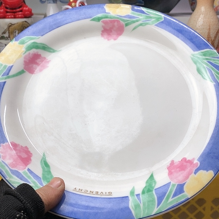 瓷片真爱不一样哦小女孩也喜欢他吧笑