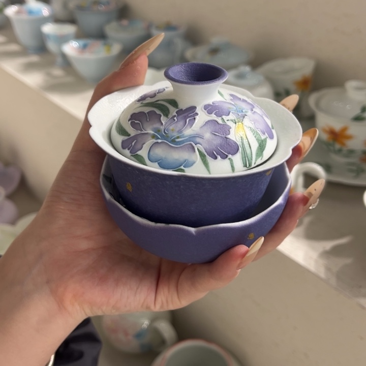 一碗一杯。           