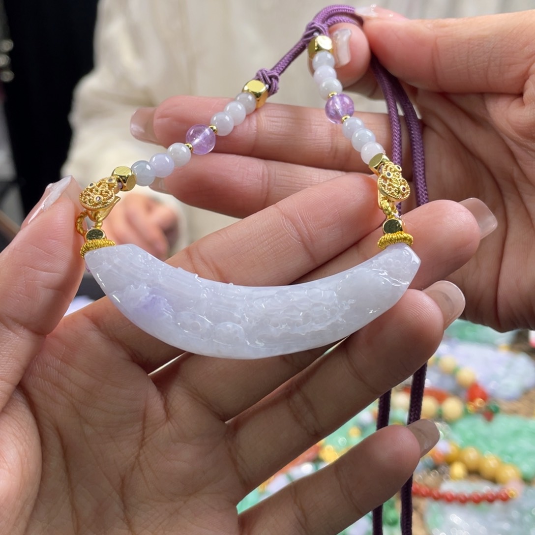 翡翠颈饰未镶嵌代编织