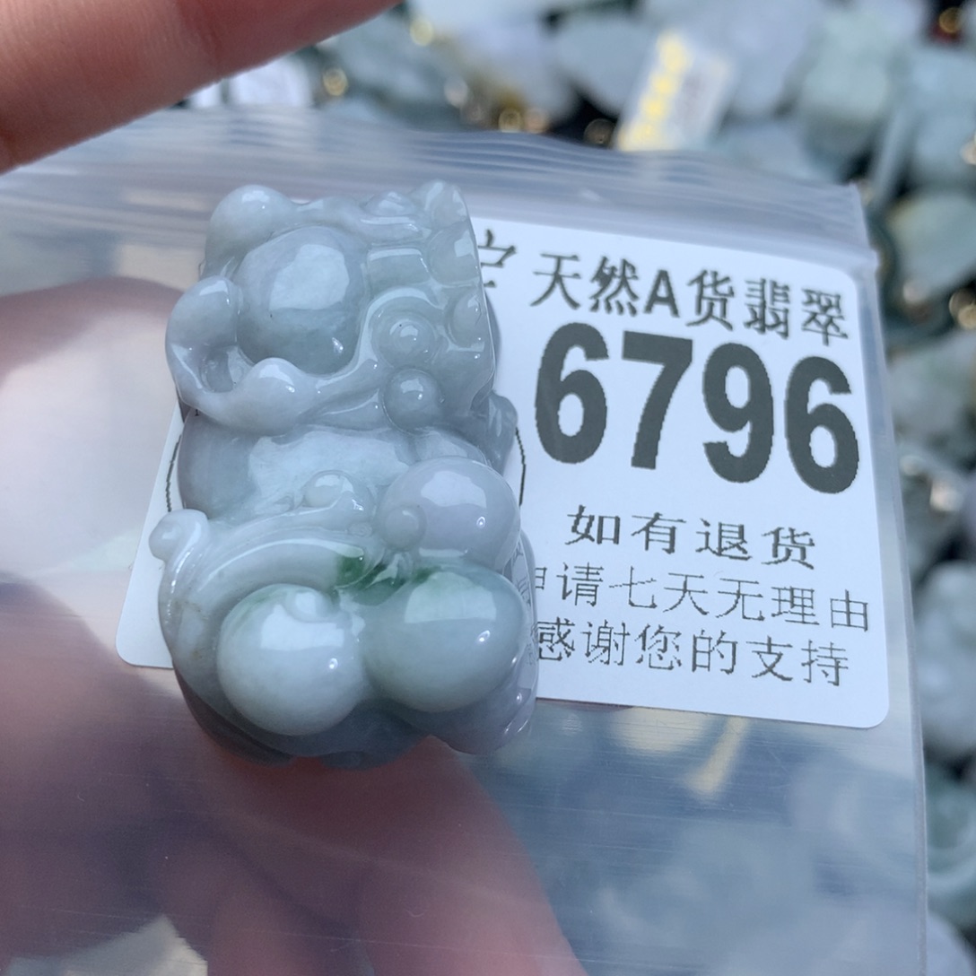 翡翠颈饰未镶嵌6796。