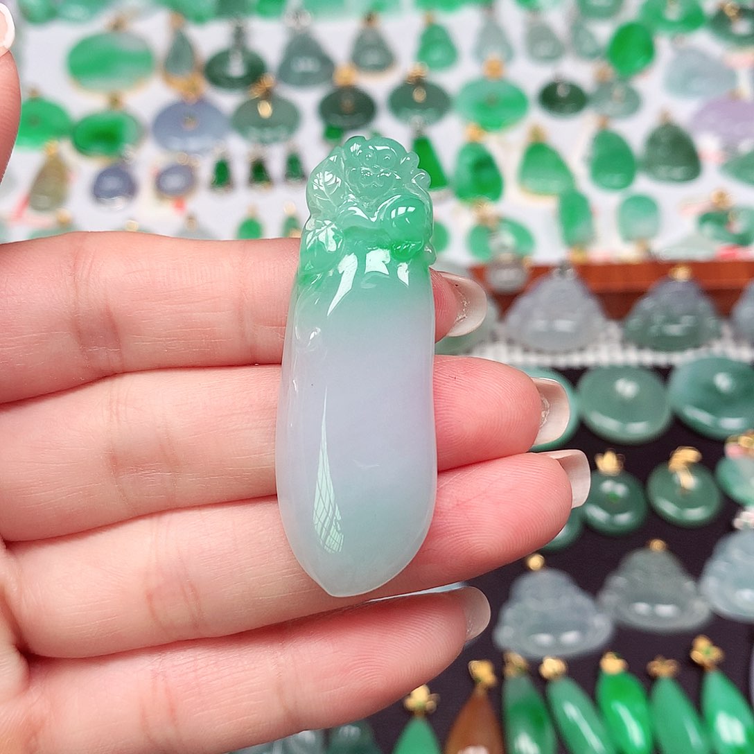 翡翠颈饰未镶嵌天然翡翠A货