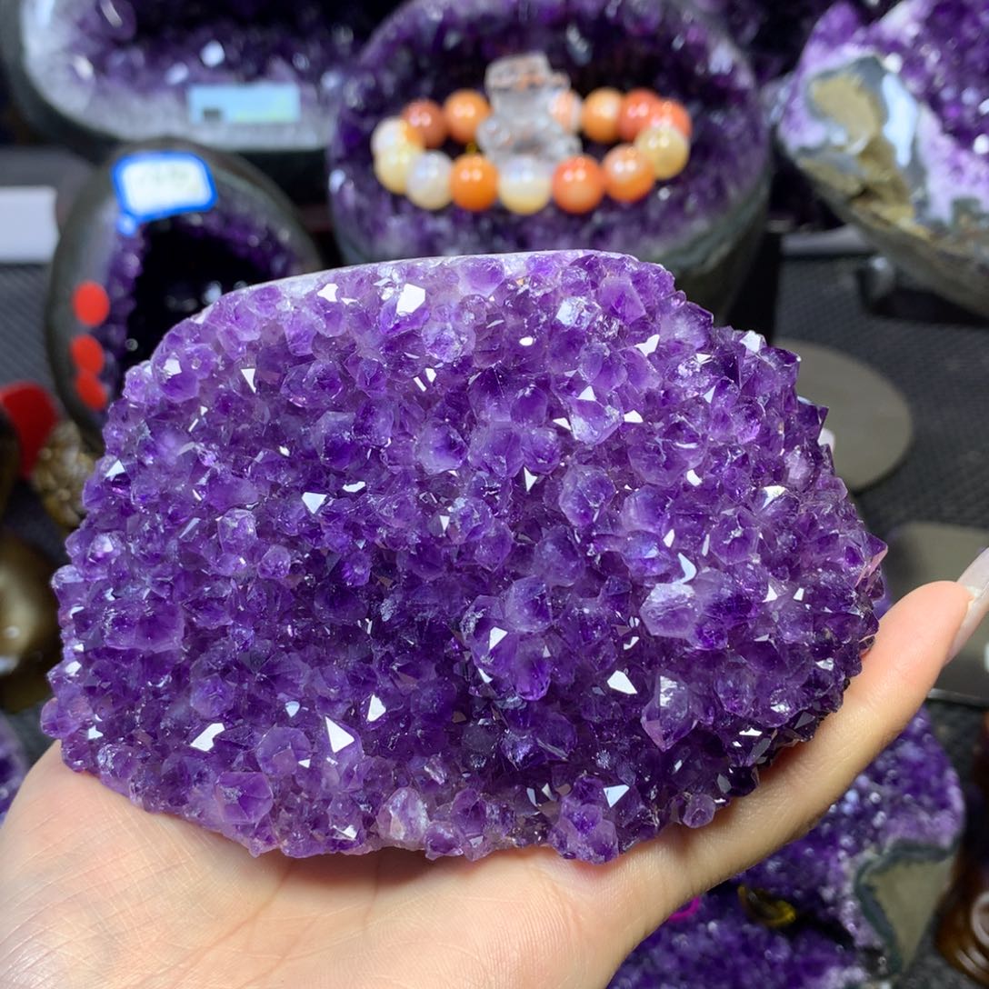 水晶摆件婷未镶嵌