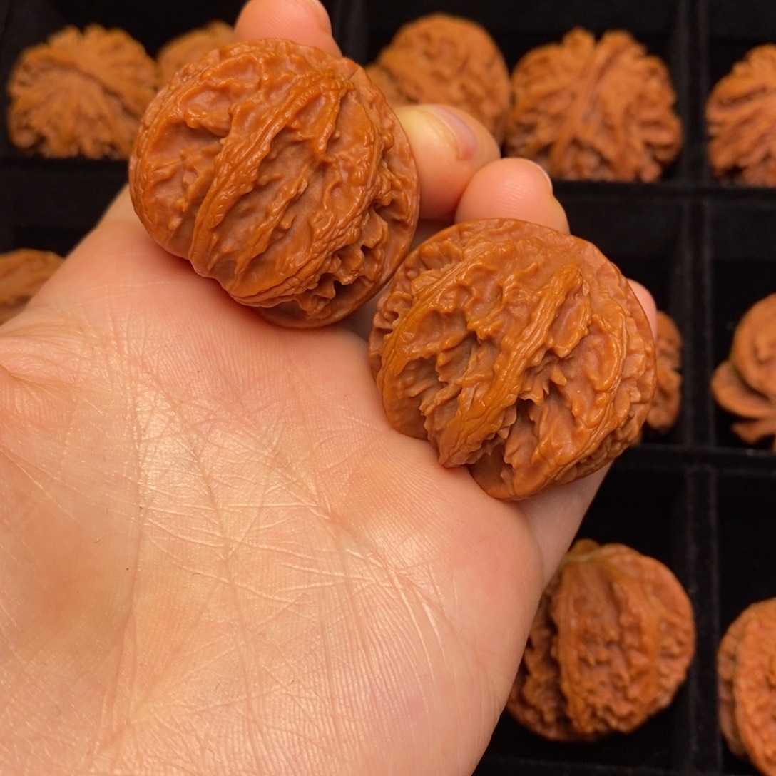 文玩核桃吊坠秦岭野生核桃