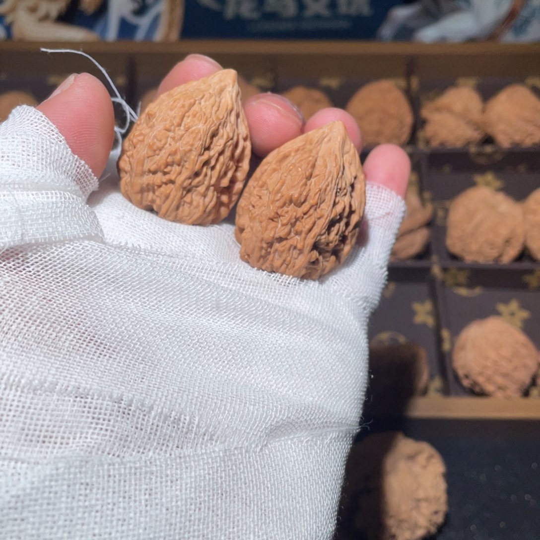 吊坠桃核塔尖 编号