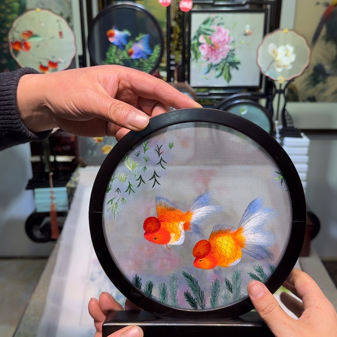 刺绣刺绣工艺精湛