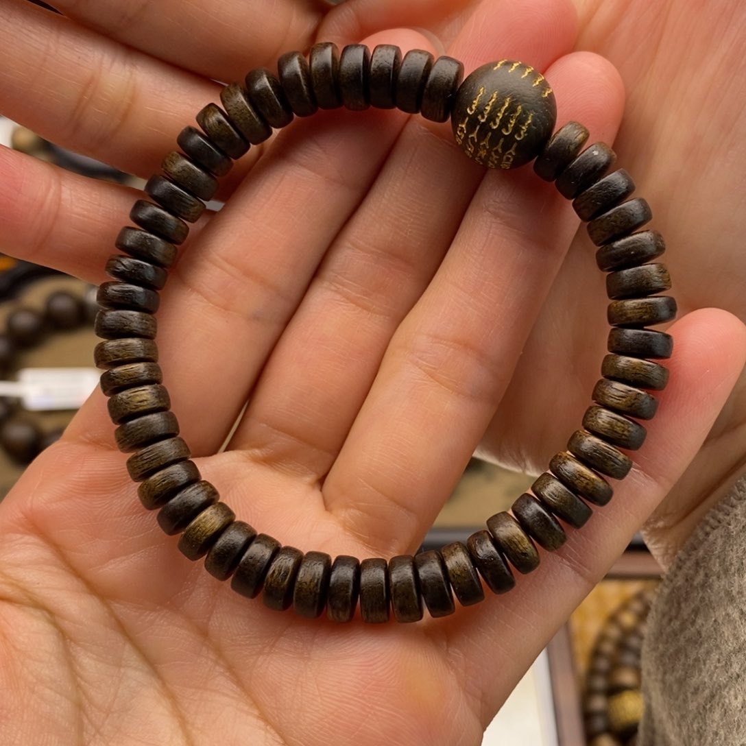 沉香手串林*越南芽庄白棋