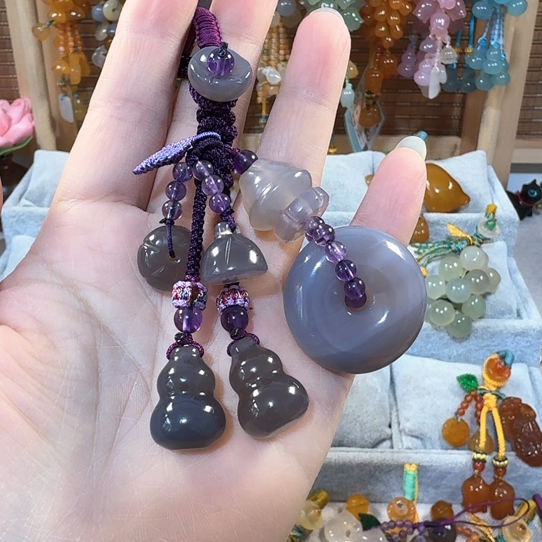 玛瑙/玉髓天然玉髓玛瑙带有包容点未镶嵌