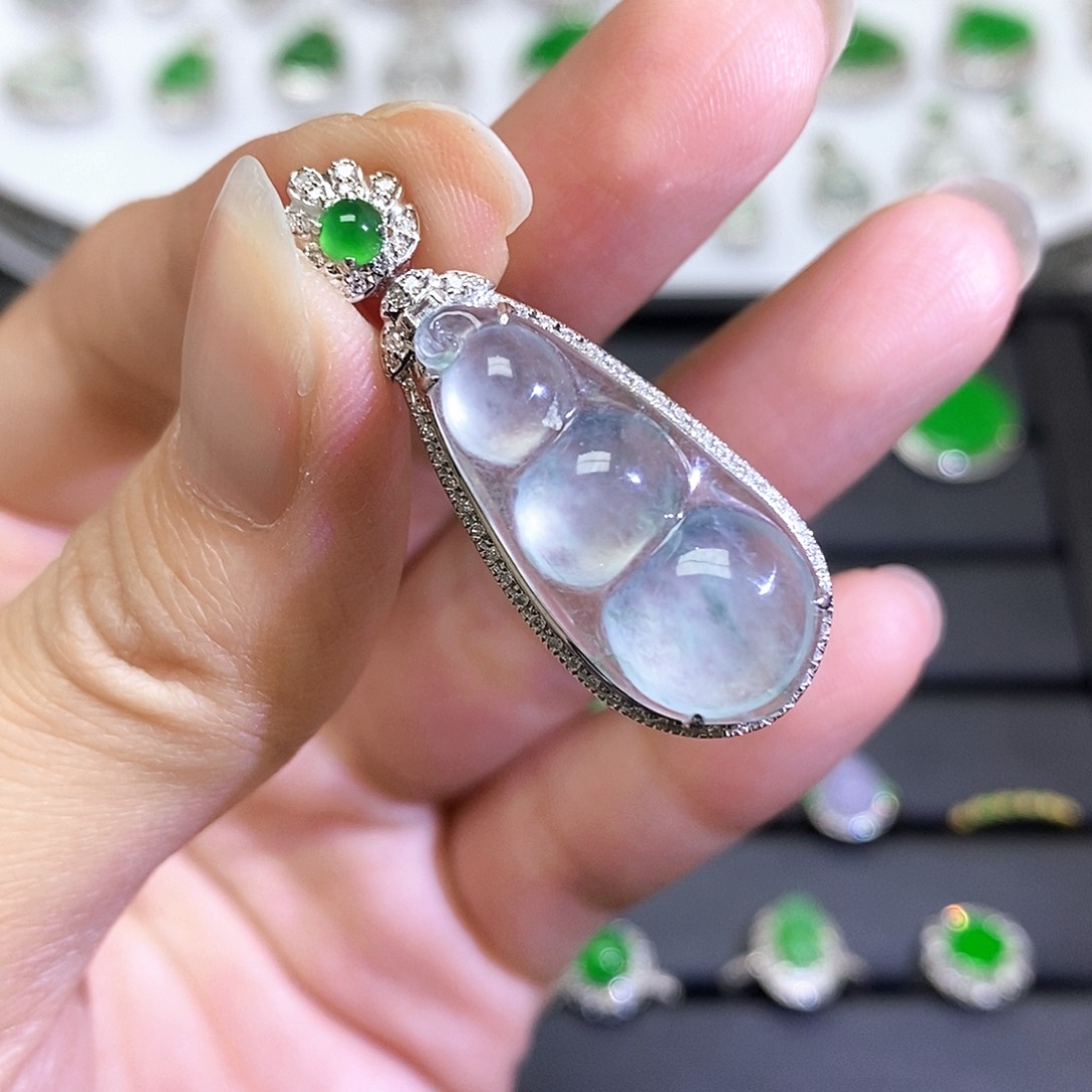 翡翠18K金镶嵌吊坠(不含链)