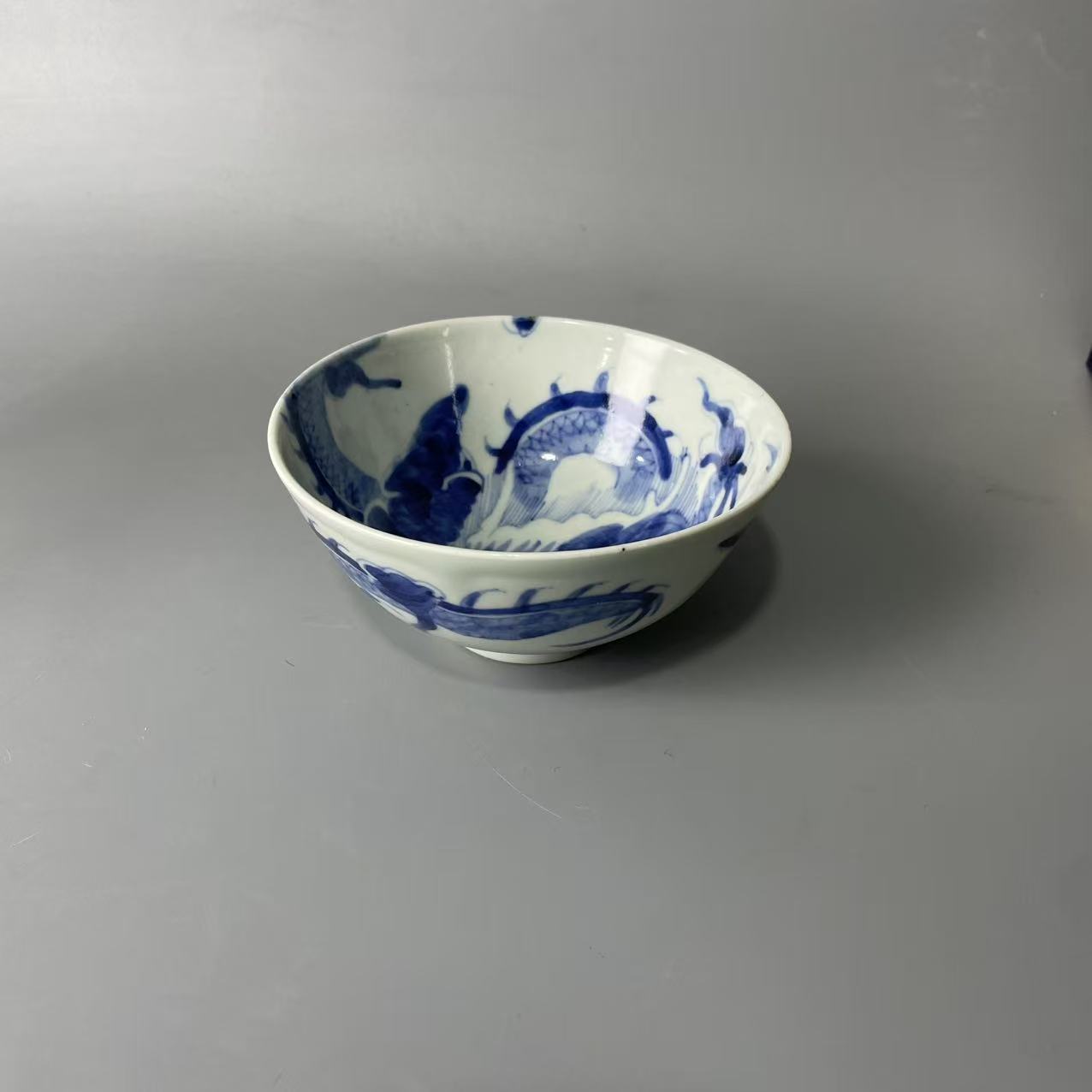青花过墙龙碗一个