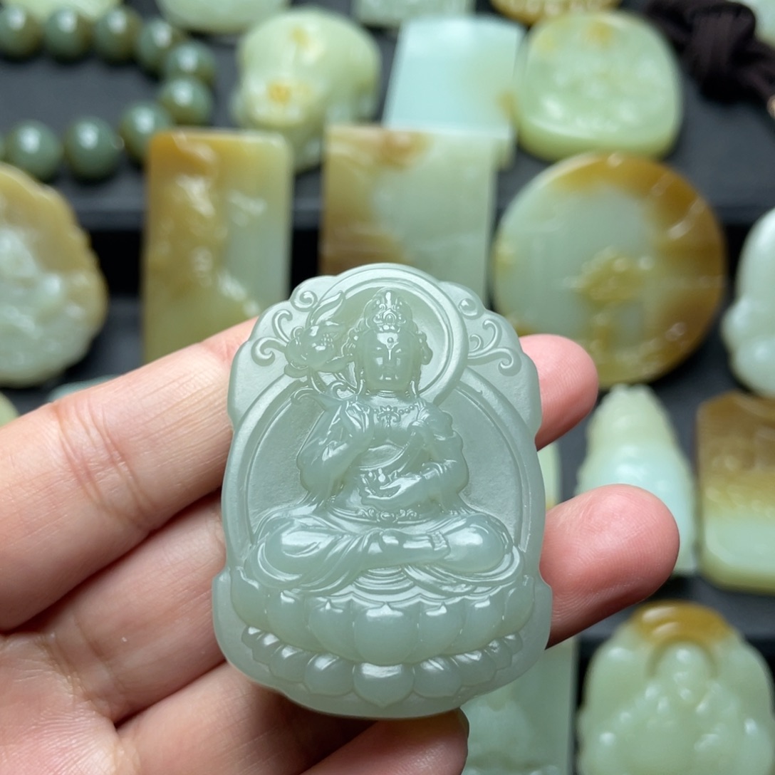 和田玉（糖玉）未镶嵌颈饰