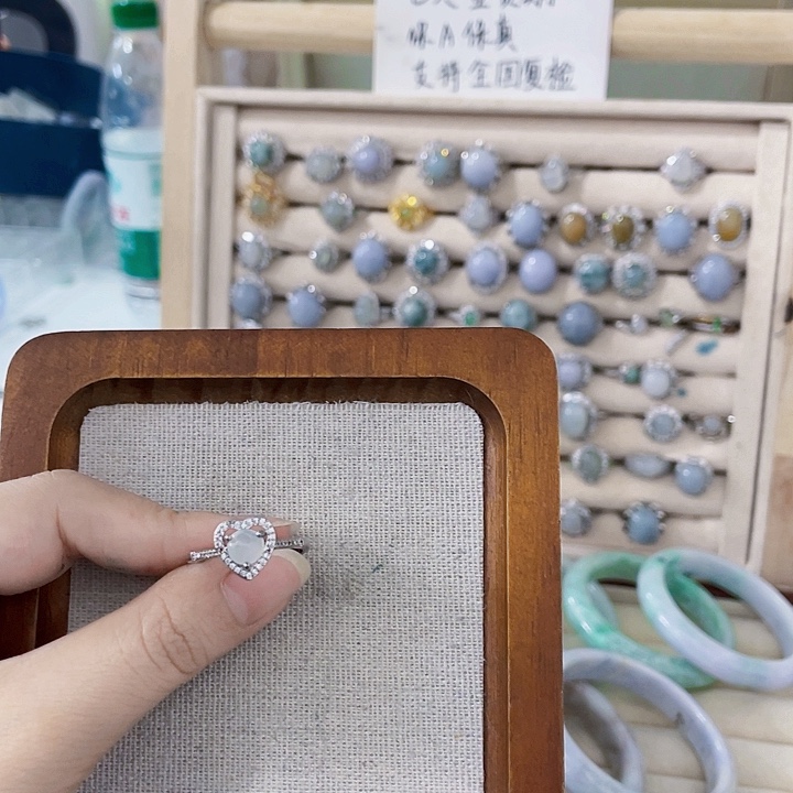 翡翠未镶嵌颈饰天然翡翠Ａ货