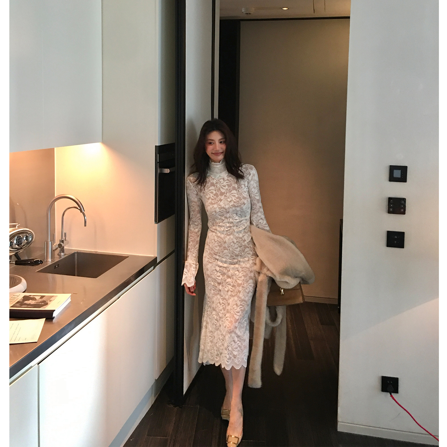 【ALONESAVOR】龍喜儿 玉莲情话 气质蕾丝捏褶花边设计连衣裙K041