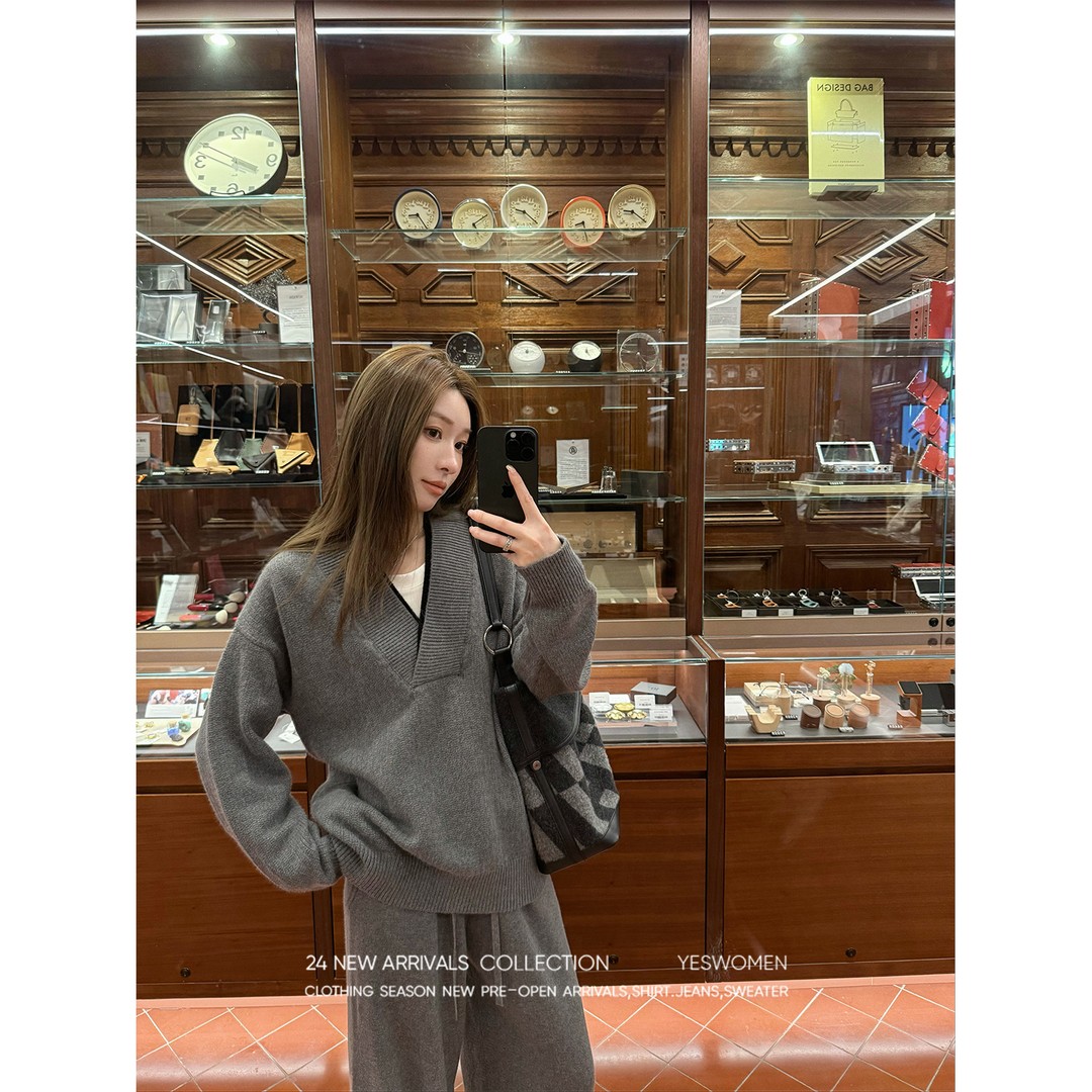 秋冬新款老钱风高级感休闲宽松显瘦V领假两件上衣阔腿裤两件套装