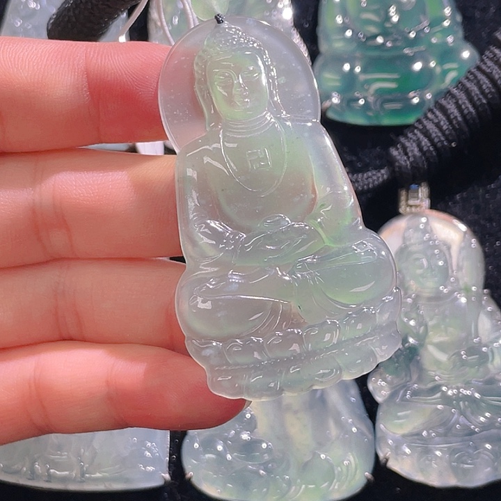 翡翠颈饰未镶嵌58，