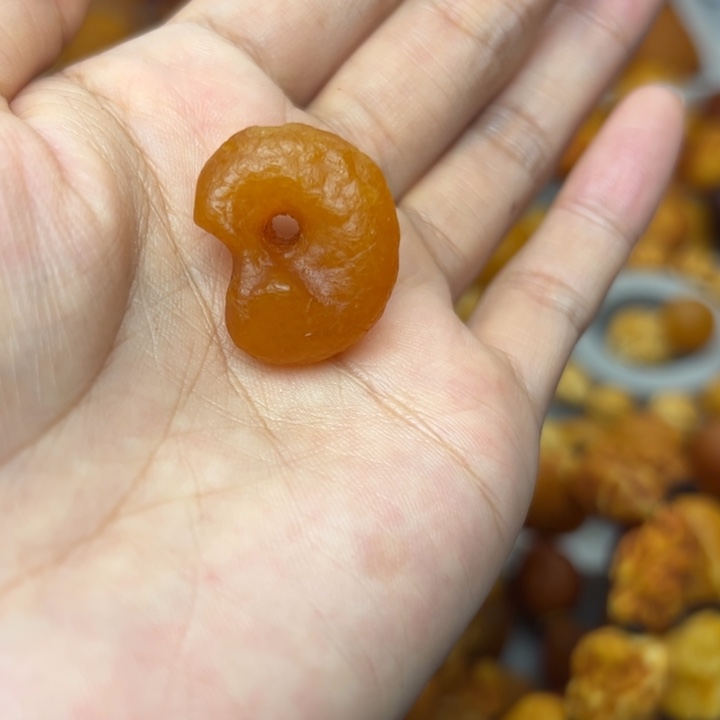 琥珀未镶嵌裸石天然蜜蜡
