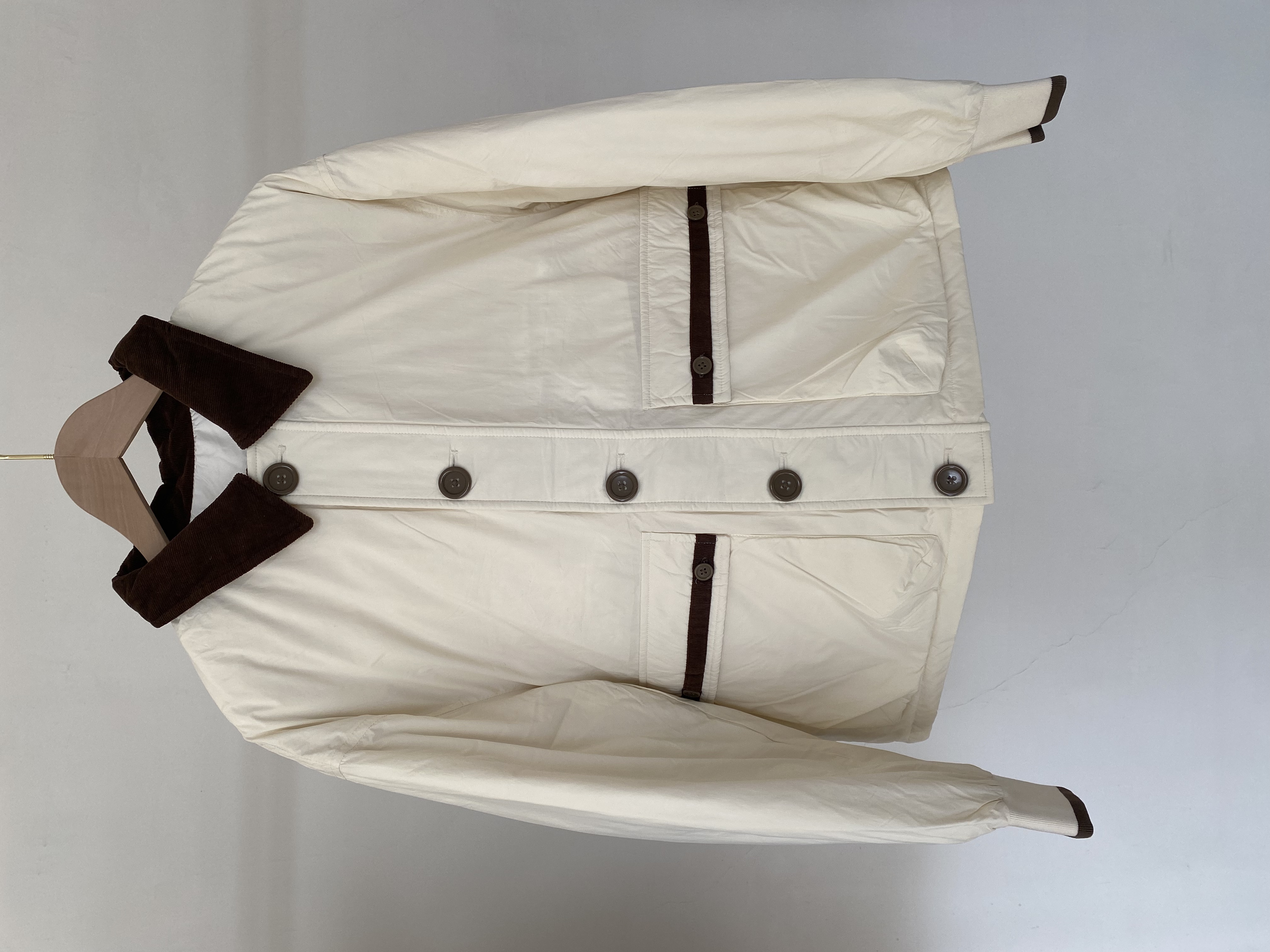 剪标款杏色拼接领口男短款厚外套