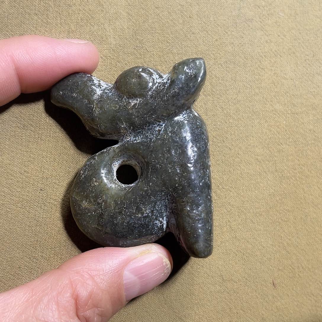 和田玉（糖玉）未镶嵌挂件