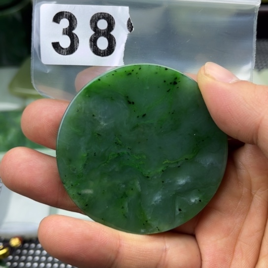 和田玉未镶嵌珠宝半成品