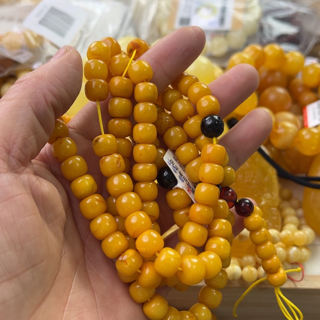 琥珀珠宝奇石未镶嵌