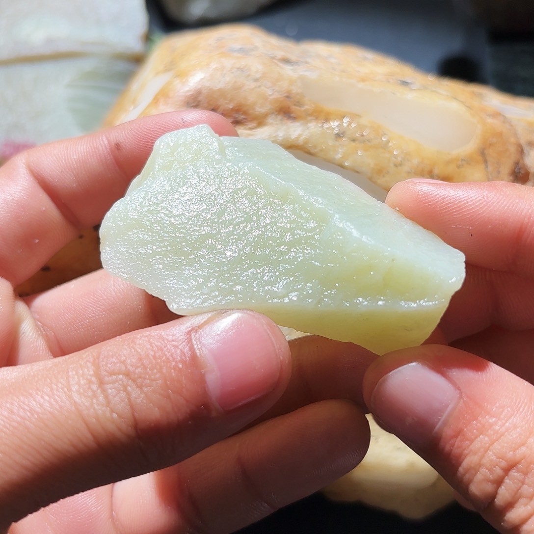 和田玉未镶嵌珠宝奇石