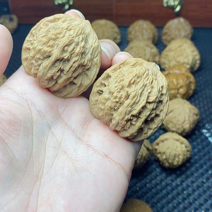 文玩核桃把件41麦穗虎头