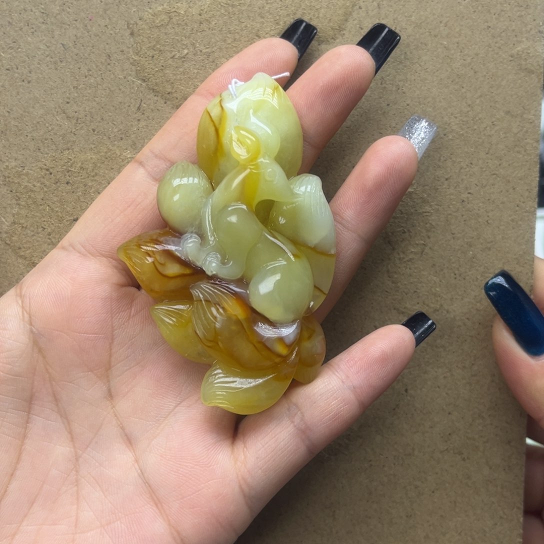 蛇纹石玉颈饰未镶嵌j****n