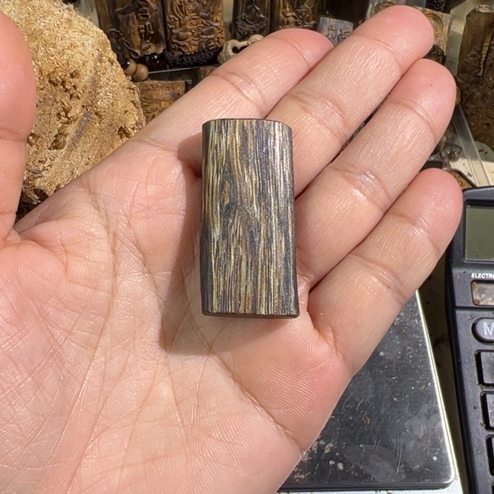 沉香吊坠绿棋楠沉香吊坠4.6克