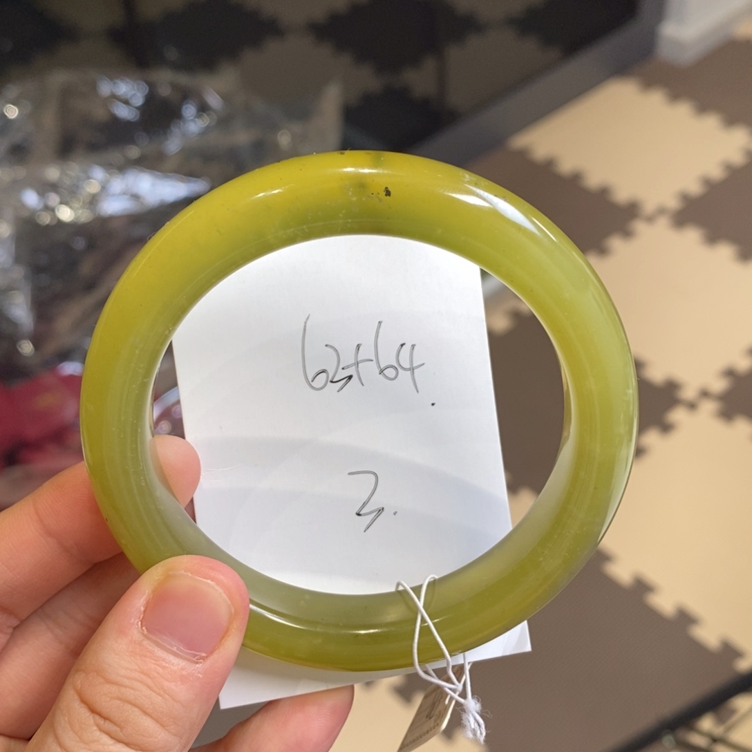 蛇纹石玉手镯未镶嵌蛋****亲