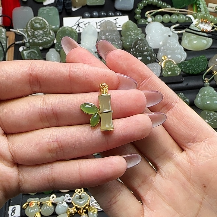 与***情和田玉银S925镶嵌吊坠(赠链)